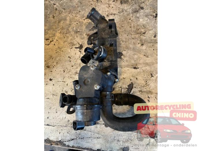 Gebruikte Thermostaathuis Renault Megane III Grandtour (KZ) 1.2 16V TCE 115 Prijs € 45,00 Margeregeling aangeboden door Autorecycling Chino B.V.