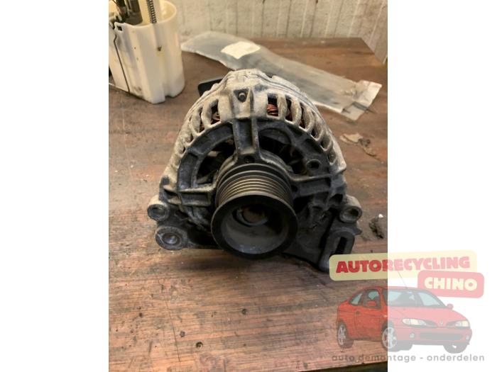 Gebruikte Dynamo Volkswagen Fox (5Z) 1.4 16V Prijs € 35,00 Margeregeling aangeboden door Autorecycling Chino B.V.