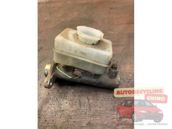 Gebruikte Hoofdremcilinder Subaru Forester (SF) 2.0 16V Prijs € 25,00 Margeregeling aangeboden door Autorecycling Chino B.V.