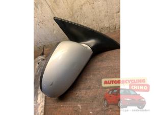 Gebruikte Spiegel Buiten rechts Hyundai i30 (FD) 1.6 CRDi 16V VGT HP Prijs € 50,00 Margeregeling aangeboden door Autorecycling Chino B.V.