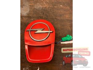 Gebruikte Achterklep Handgreep Opel Agila (B) 1.2 16V Prijs € 35,00 Margeregeling aangeboden door Autorecycling Chino B.V.