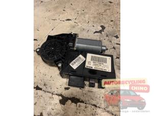 Gebruikte Motor portierruit Peugeot 307 CC (3B) 2.0 16V Prijs € 100,00 Margeregeling aangeboden door Autorecycling Chino B.V.