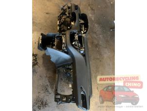 Gebruikte Airbag set + dashboard Peugeot 208 I (CA/CC/CK/CL) 1.2 Vti 12V PureTech 82 Prijs € 500,00 Margeregeling aangeboden door Autorecycling Chino B.V.