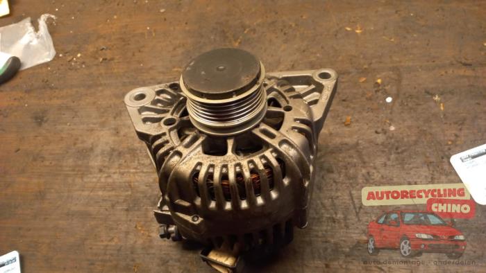 Dynamo van een Hyundai i30 (FD) 1.6 CRDi 16V VGT HP 2008