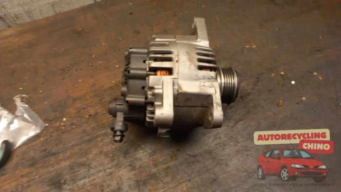 Dynamo van een Hyundai i30 (FD) 1.6 CRDi 16V VGT HP 2008