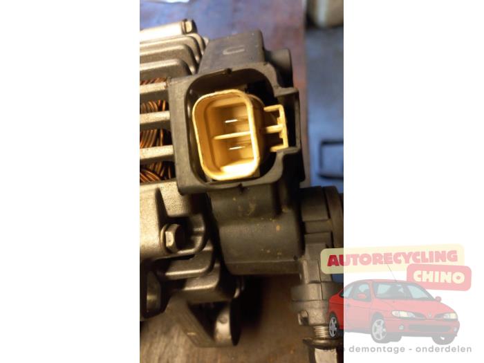 Dynamo van een Hyundai i30 (FD) 1.6 CRDi 16V VGT HP 2008