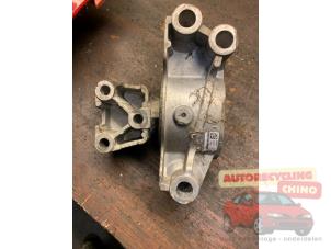 Gebruikte Motorsteun Fiat Fiorino (225) 1.3 JTD 16V Multijet Prijs € 25,00 Margeregeling aangeboden door Autorecycling Chino B.V.