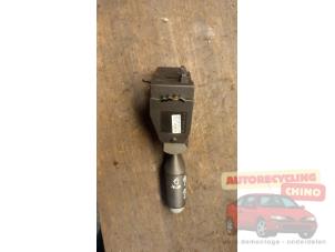 Gebruikte Ruitenwis Schakelaar Smart Fortwo Coupé (451.3) 0.8 CDI Prijs € 20,00 Margeregeling aangeboden door Autorecycling Chino B.V.