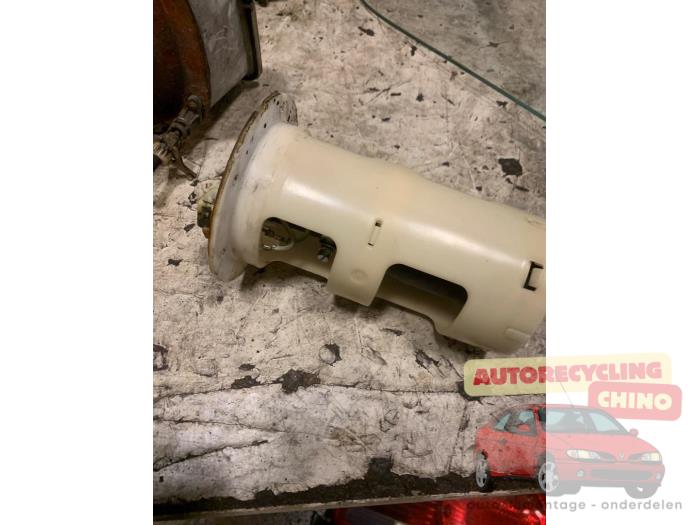 Benzinepomp van een Citroën C15 1.4 i 1996