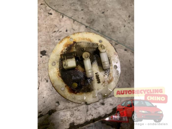Benzinepomp van een Citroën C15 1.4 i 1996