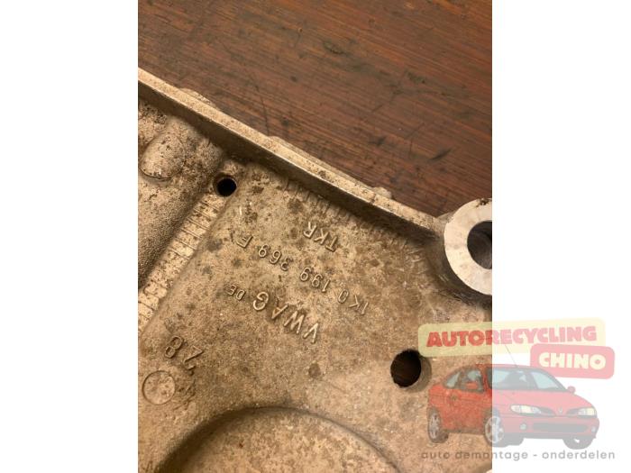 Subframe van een Volkswagen Golf Plus (5M1/1KP) 1.4 16V 2005