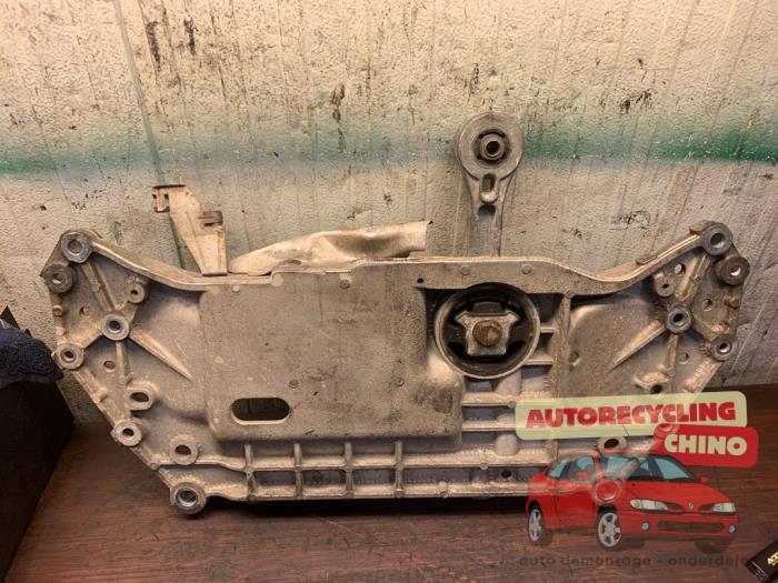 Gebruikte Subframe Volkswagen Golf Plus (5M1/1KP) 1.4 16V Prijs € 50,00 Margeregeling aangeboden door Autorecycling Chino B.V.