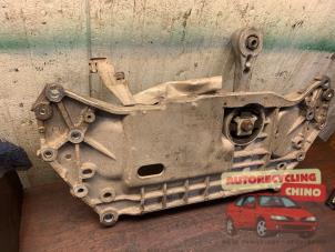 Subframe van een Volkswagen Golf Plus (5M1/1KP) 1.4 16V 2005