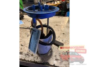 Gebruikte Benzinepomp Volkswagen Golf V (1K1) 1.6 FSI 16V Prijs € 40,00 Margeregeling aangeboden door Autorecycling Chino B.V.