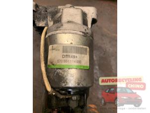 Startmotor van een Renault Trafic New (FL) 1.9 dCi 100 16V 2006