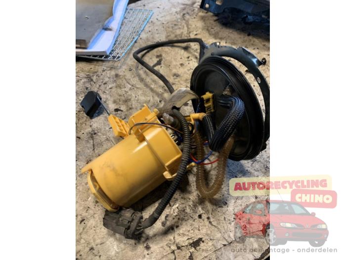 Gebruikte Dieselpomp Opel Combo Tour (Corsa C) 1.3 CDTI 16V Prijs € 40,00 Margeregeling aangeboden door Autorecycling Chino B.V.