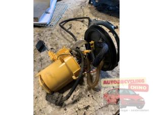 Gebruikte Dieselpomp Opel Combo Tour (Corsa C) 1.3 CDTI 16V Prijs € 40,00 Margeregeling aangeboden door Autorecycling Chino B.V.