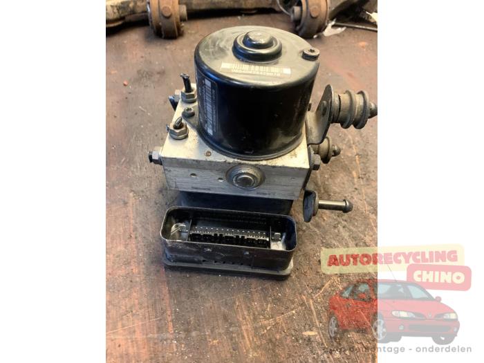 Gebruikte ABS Pomp Volkswagen Touran (1T1/T2) 1.9 TDI 105 Euro 3 Prijs € 70,00 Margeregeling aangeboden door Autorecycling Chino B.V.