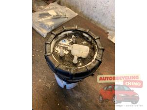 Gebruikte Benzinepomp Skoda Roomster (5J) 1.2 12V HTP Prijs € 60,00 Margeregeling aangeboden door Autorecycling Chino B.V.