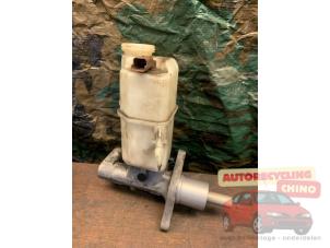 Gebruikte Hoofdremcilinder Peugeot 508 SW (8E/8U) 1.6 HDiF 16V Prijs € 25,00 Margeregeling aangeboden door Autorecycling Chino B.V.