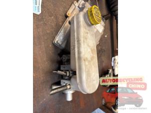 Gebruikte Hoofdremcilinder Peugeot Boxer (U9) 2.2 HDi 100 Euro 4 Prijs € 45,00 Margeregeling aangeboden door Autorecycling Chino B.V.