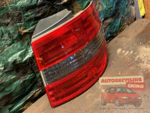 Gebruikte Achterlicht rechts Mercedes B (W245) 1.5 B-150 16V Prijs € 35,00 Margeregeling aangeboden door Autorecycling Chino B.V.