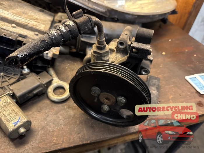 Gebruikte Servopomp Peugeot Boxer (U9) 2.2 HDi 100 Euro 4 Prijs € 70,00 Margeregeling aangeboden door Autorecycling Chino B.V.