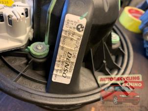 Gebruikte Chaufage Ventilatiemotor BMW 3 serie (E90) 318i 16V Prijs € 50,00 Margeregeling aangeboden door Autorecycling Chino B.V.