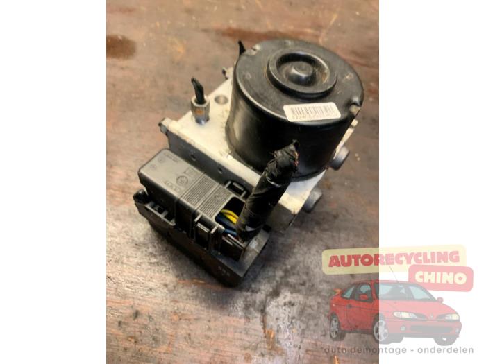 Gebruikte ABS Pomp Mazda 5 (CR19) 1.8i 16V Prijs € 75,00 Margeregeling aangeboden door Autorecycling Chino B.V.