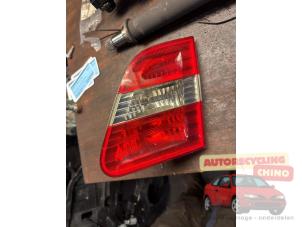 Gebruikte Achterlicht rechts Mercedes B (W245) 1.5 B-150 16V Prijs € 25,00 Margeregeling aangeboden door Autorecycling Chino B.V.