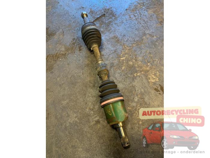 Gebruikte Steekas links-voor Mitsubishi Lancer Wagon (CS/CT) 1.6 16V Prijs € 35,00 Margeregeling aangeboden door Autorecycling Chino B.V.