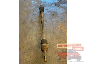 Gebruikte Steekas rechts-voor Mitsubishi Lancer Wagon (CS/CT) 1.6 16V Prijs € 35,00 Margeregeling aangeboden door Autorecycling Chino B.V.