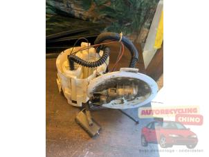 Gebruikte Benzinepomp Opel Zafira (M75) 1.6 16V Prijs € 35,00 Margeregeling aangeboden door Autorecycling Chino B.V.