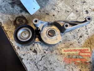 Gebruikte Spanrol Multiriem Volkswagen Transporter T5 1.9 TDi Prijs € 35,00 Margeregeling aangeboden door Autorecycling Chino B.V.