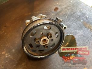 Gebruikte Stuurpomp Volkswagen Transporter T5 1.9 TDi Prijs € 100,00 Margeregeling aangeboden door Autorecycling Chino B.V.