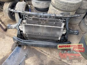 Gebruikte Frontpaneel Volkswagen Transporter T5 1.9 TDi Prijs € 200,00 Margeregeling aangeboden door Autorecycling Chino B.V.