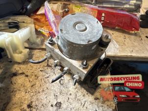 Gebruikte ABS Pomp Smart Forfour (454) 1.0 12V Prijs € 100,00 Margeregeling aangeboden door Autorecycling Chino B.V.