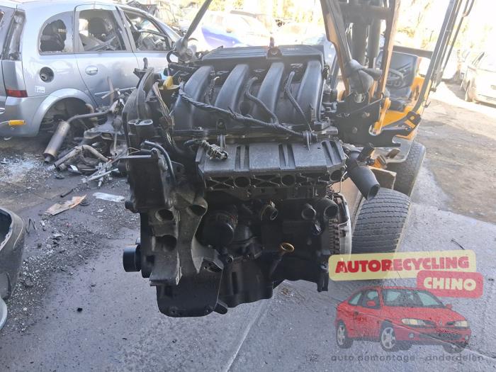 Gebruikte Motor Dacia Logan MCV I (KS) 1.6 16V Prijs € 600,00 Margeregeling aangeboden door Autorecycling Chino B.V.