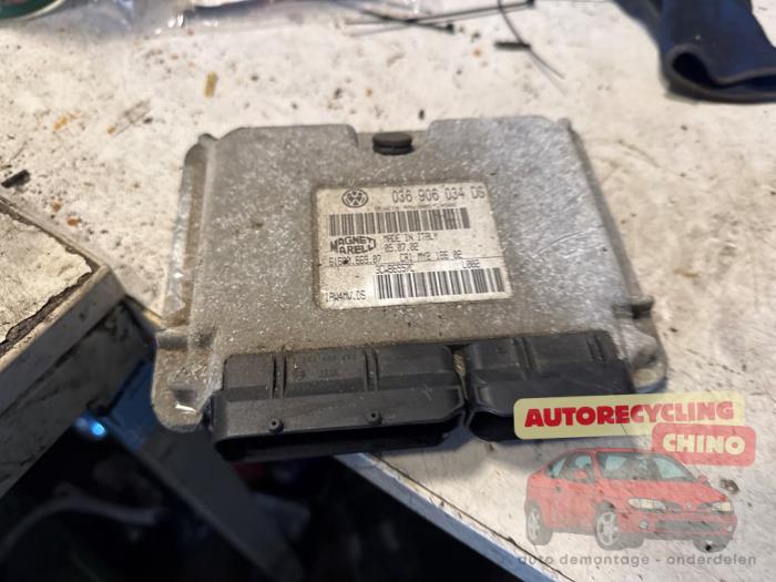 Gebruikte Computer Motormanagement Seat Leon (1M1) 1.6 16V Prijs € 70,00 Margeregeling aangeboden door Autorecycling Chino B.V.