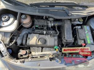 Gebruikte Motor Peugeot 206+ (2L/M) 1.1 XR,XS Prijs € 650,00 Margeregeling aangeboden door Autorecycling Chino B.V.