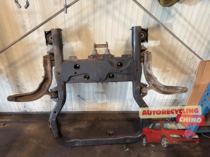 Gebruikte Subframe Volkswagen Transporter T5 1.9 TDi Prijs € 150,00 Margeregeling aangeboden door Autorecycling Chino B.V.