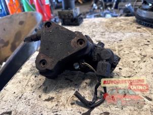 Gebruikte Opvoerpomp Mercedes Sprinter 3,5t (906.63) 309 CDI 16V Prijs € 175,00 Margeregeling aangeboden door Autorecycling Chino B.V.