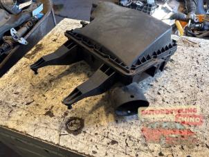 Gebruikte Luchtfilterhuis Mercedes Sprinter 3,5t (906.63) 309 CDI 16V Prijs € 30,00 Margeregeling aangeboden door Autorecycling Chino B.V.