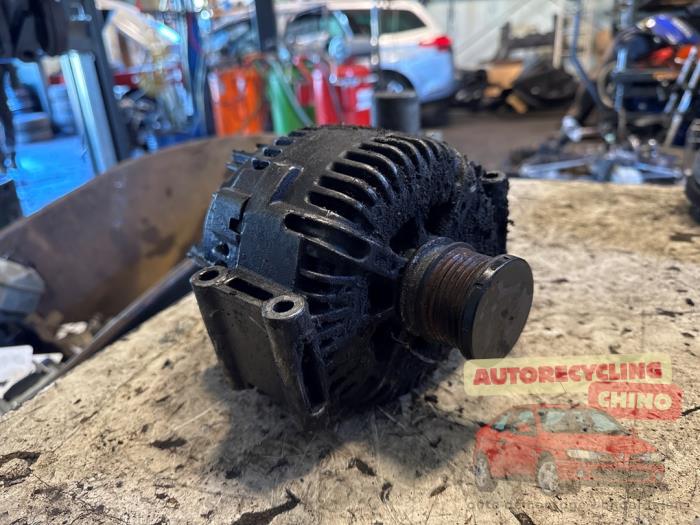 Gebruikte Dynamo Mercedes Sprinter 3,5t (906.63) 309 CDI 16V Prijs € 100,00 Margeregeling aangeboden door Autorecycling Chino B.V.