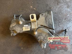 Gebruikte Tank adblue Citroen C5 III Tourer (RW) 1.6 HDi 16V 115 Prijs € 150,00 Margeregeling aangeboden door Autorecycling Chino B.V.