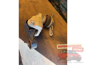 Gebruikte Motorsteun Citroen C5 III Tourer (RW) 1.6 HDi 16V 115 Prijs € 25,00 Margeregeling aangeboden door Autorecycling Chino B.V.