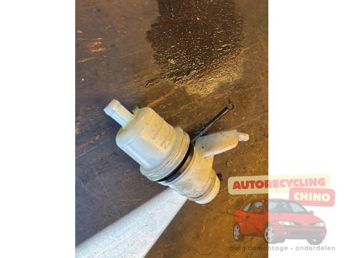 Gebruikte Servo Oliereservoir Citroen C5 III Tourer (RW) 1.6 HDi 16V 115 Prijs € 20,00 Margeregeling aangeboden door Autorecycling Chino B.V.