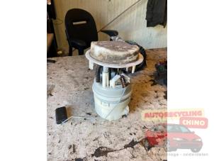 Gebruikte Tank element Pomp Peugeot 206+ (2L/M) 1.1 XR,XS Prijs € 25,00 Margeregeling aangeboden door Autorecycling Chino B.V.