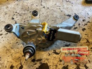 Gebruikte Ruitenwissermotor achter Kia Carens III (FG) 2.0i CVVT 16V Prijs € 40,00 Margeregeling aangeboden door Autorecycling Chino B.V.