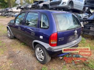 Gebruikte Benzinepomp Opel Corsa B (73/78/79) 1.4 Joy,Sport,GLS 16V Ecotec Prijs € 35,00 Margeregeling aangeboden door Autorecycling Chino B.V.